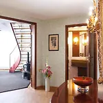 Szálloda Living Grosser Kurfuerst Berlin