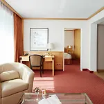 Szálloda Living Grosser Kurfuerst Berlin