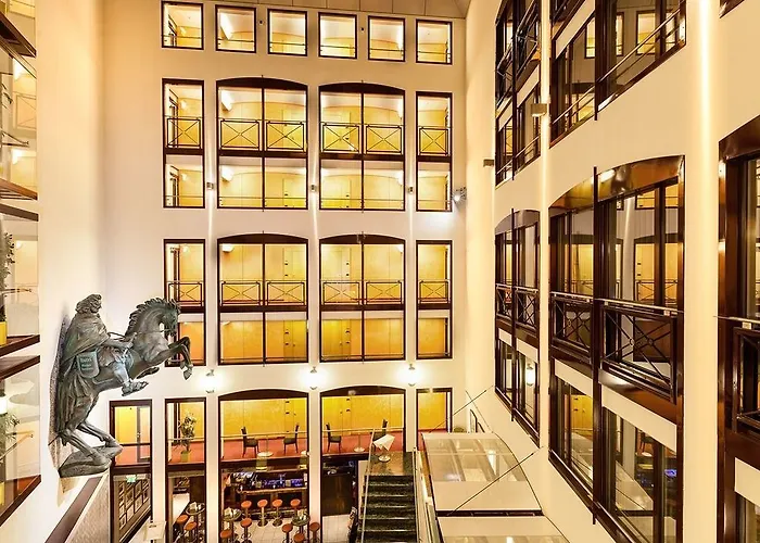 Living Grosser Kurfuerst Hotel 4*