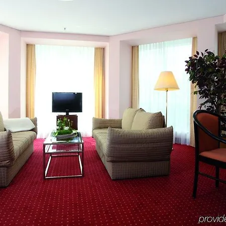 Living Grosser Kurfuerst 4* Berlin