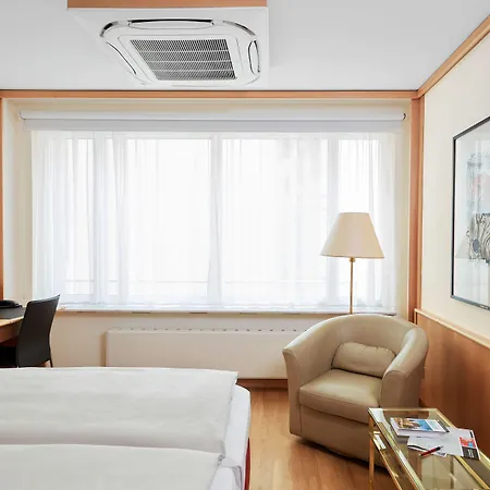 Otel Living Grosser Kurfuerst 4*