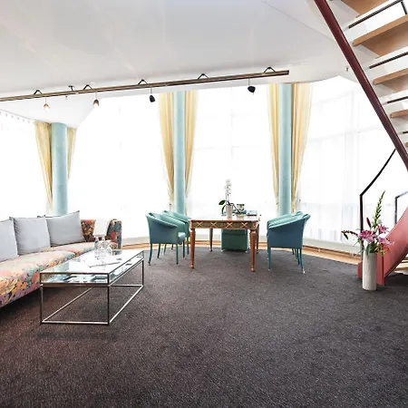 Living Grosser Kurfuerst Otel 4*