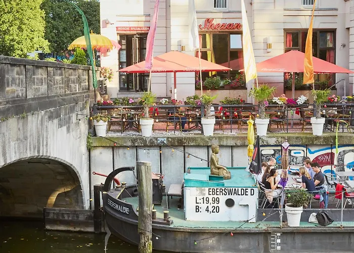 Living Grosser Kurfuerst Hotel