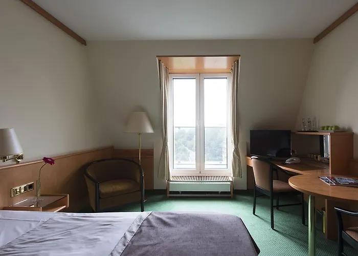 Living Grosser Kurfuerst 4* برلين