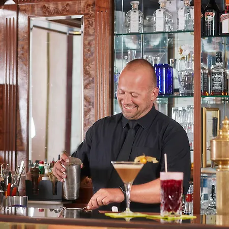 מלון Living Grosser Kurfuerst ברלין