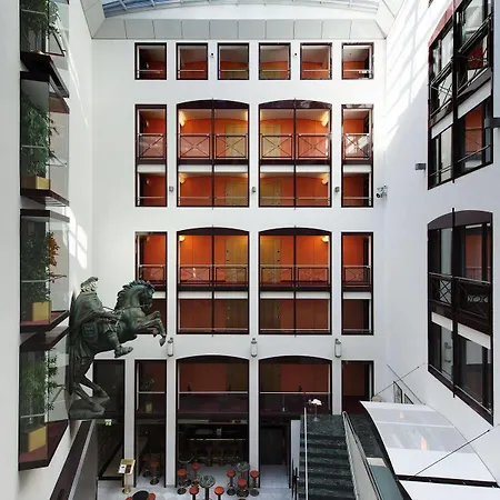 מלון Living Grosser Kurfuerst ברלין